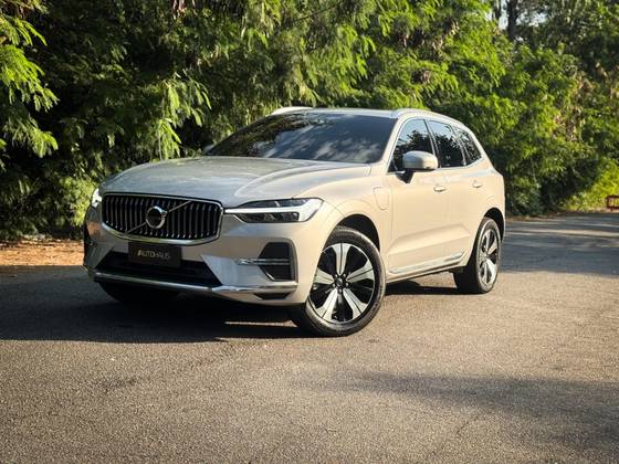 VOLVO XC60 2.0 T8 RECHARGE PLUS AWD GEARTRONIC